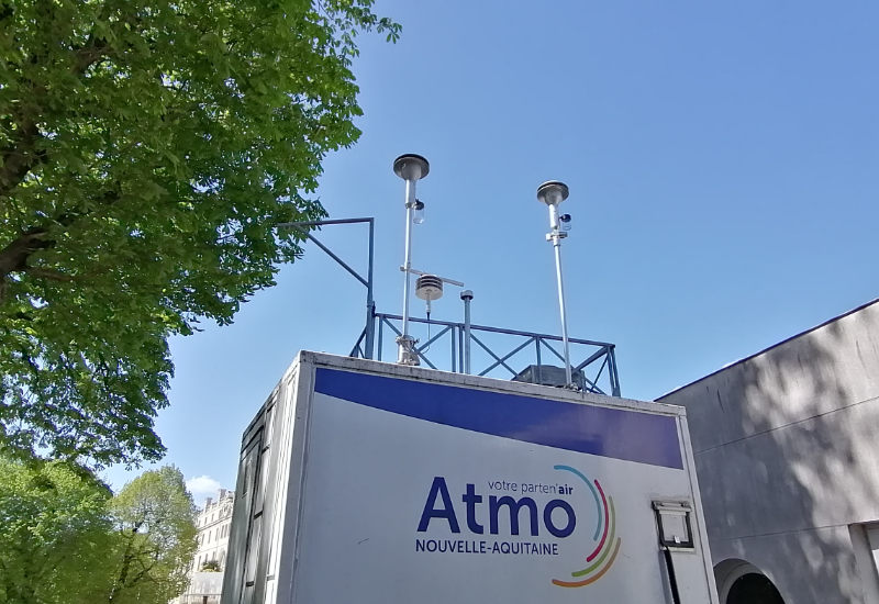 Laboratoire mobile de mesures de la qualité de l'air - Chantier Massiou - La Rochelle 