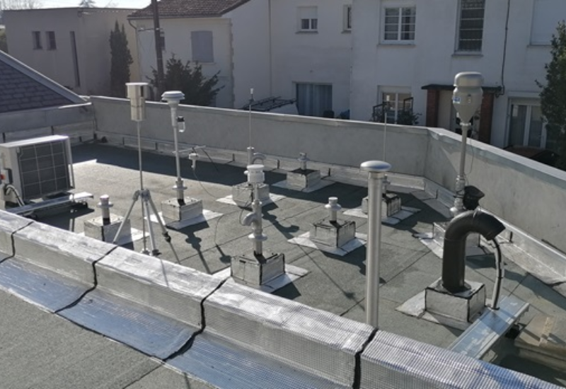 Têtes de prélèvement - station de mesure de la qualité de l'air à Talence (33)